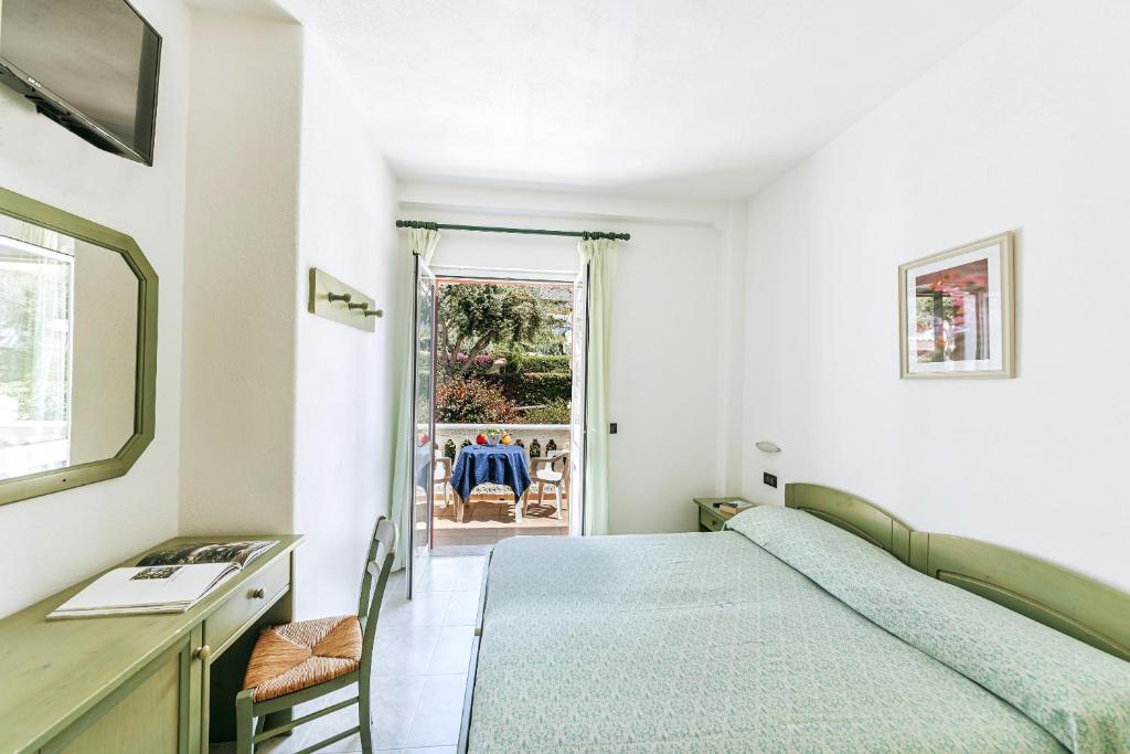 Двухместный (Стандартный двухместный номер с 1 кроватью или 2 отдельными кроватями) отеля Hotel Galidon Terme & Village, Искья