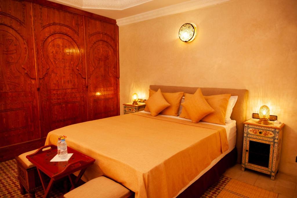 Двухместный (Улучшенный двухместный номер с 1 кроватью) отеля Riad Janoub, Тизнит