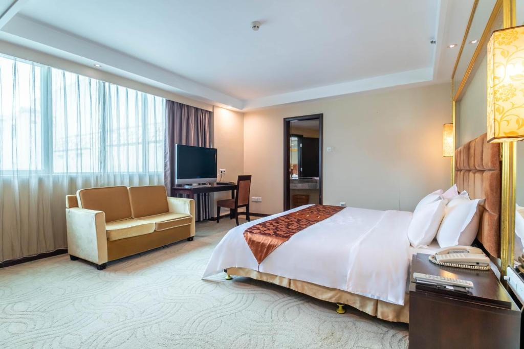 Двухместный (Улучшенный двухместный номер бизнес-класса с 1 кроватью) отеля Fortune Hotel, Гуанчжоу