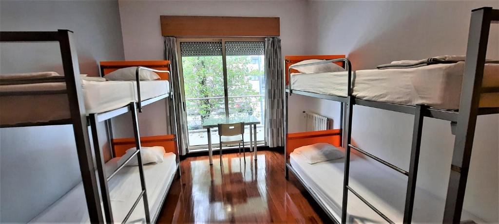 Номер (Кровать в общем номере для женщин с 4 кроватями) хостела HI Hostel Porto - Pousada de Juventude, Порту