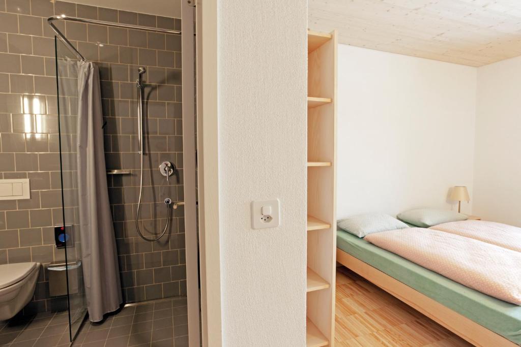 Одноместный (Одноместный номер с душем) хостела St. Moritz Youth Hostel, Санкт-Мориц