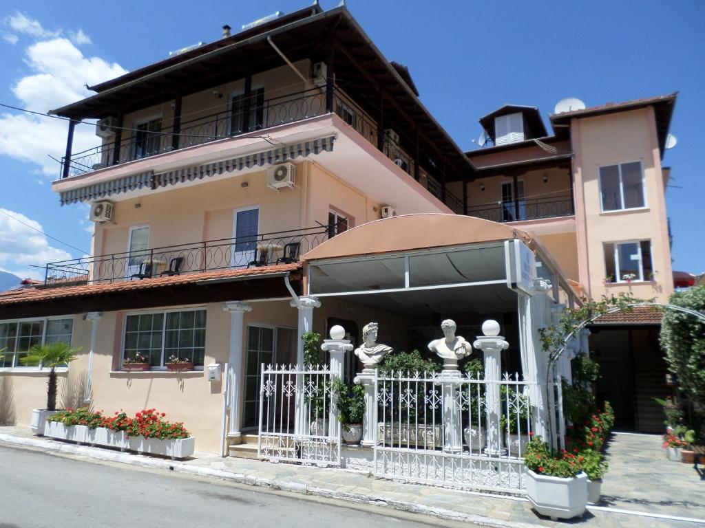 Отель Hotel Dimitra Zeus, Лептокария