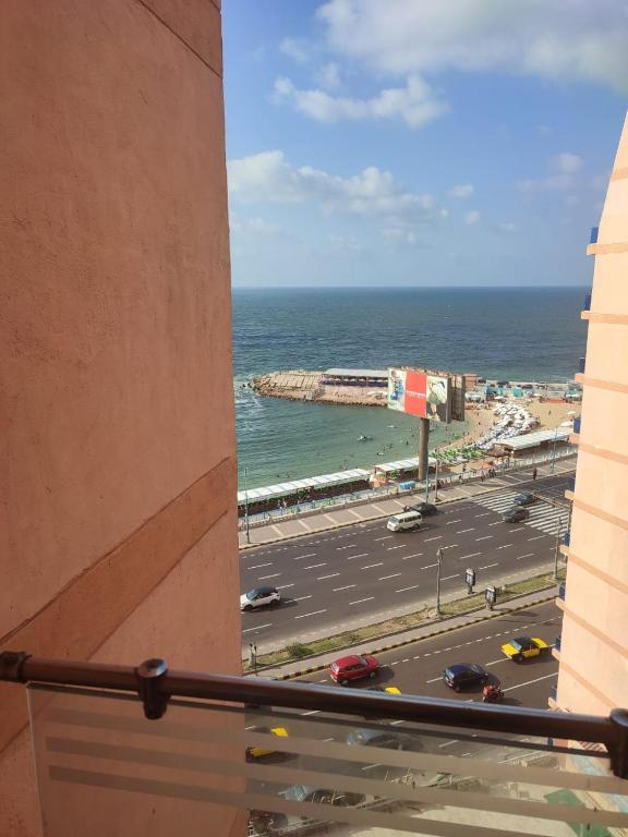 Двухместный (Стандартный двухместный номер с 1 кроватью и боковым видом на море) отеля Jewel San Stefano Hotel, Александрия