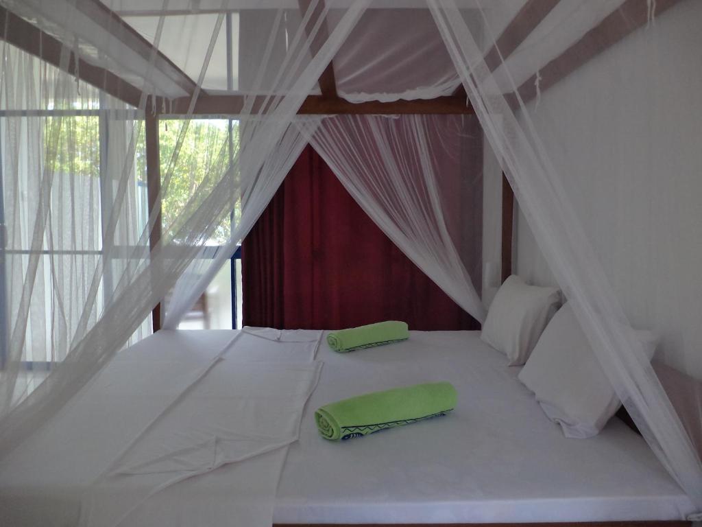 Двухместный (Стандартный двухместный номер с 1 кроватью или 2 отдельными кроватями, вид на море) курортного отеля Paradise Beach Resort, Мирисса