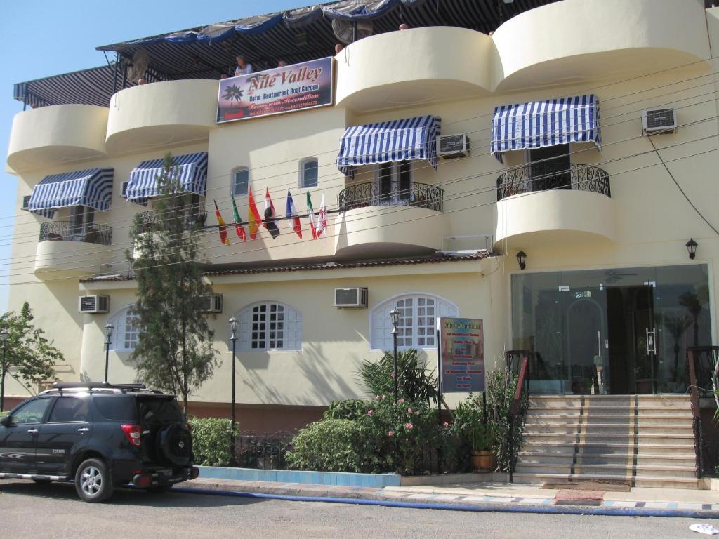 Отель Nile Valley Hotel, Луксор