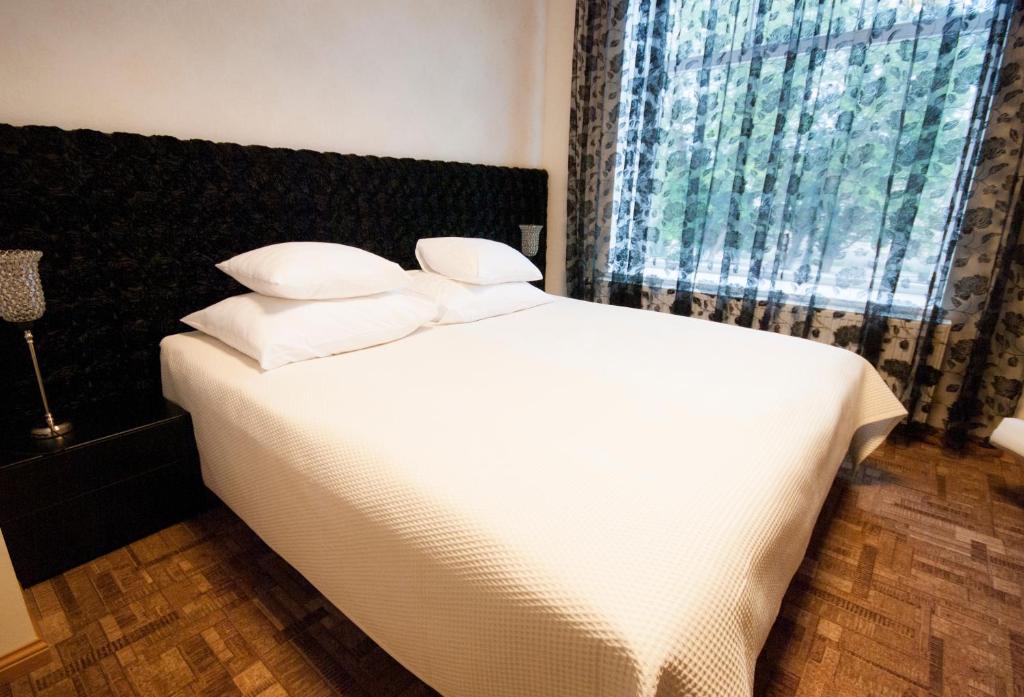 Двухместный (Стандартный двухместный номер с 2 отдельными кроватями) гостевого дома Villa & Restoran Soffa, Хаапсалу