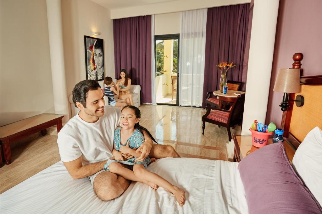 Семейный (Family Selection Junior Suite 2 Adults + 2 Kids up to 12 Years Old ) курортного отеля Grand Palladium Vallarta Resort & Spa, Пунта-де-Мита