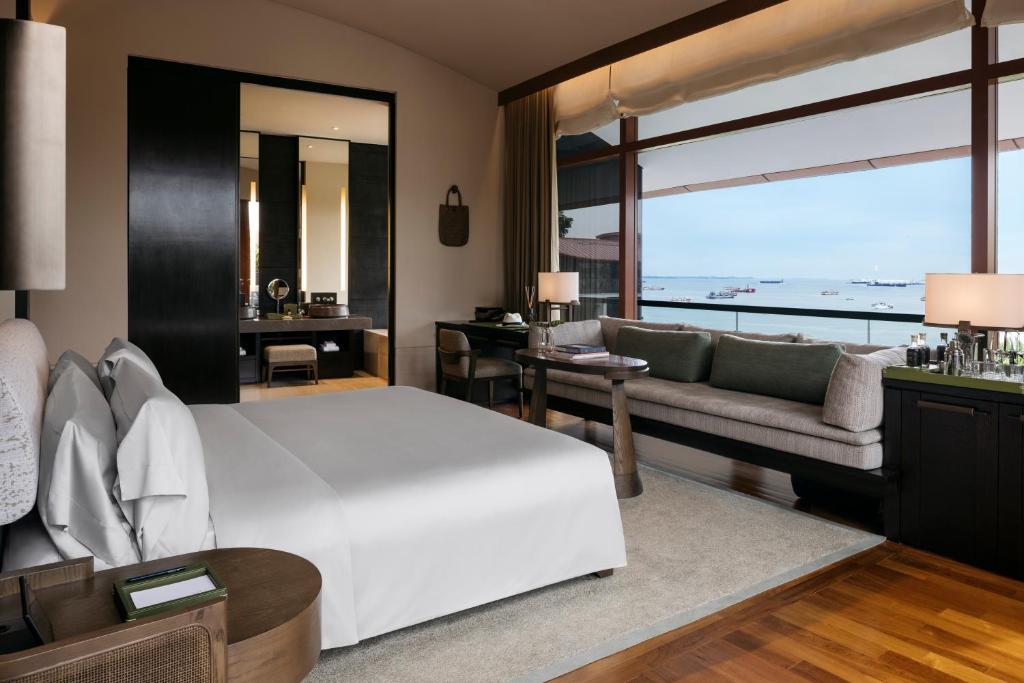 Двухместный (Двухместный номер «Премьер» с 1 кроватью и видом на море) отеля Capella Singapore, Сингапур (город)