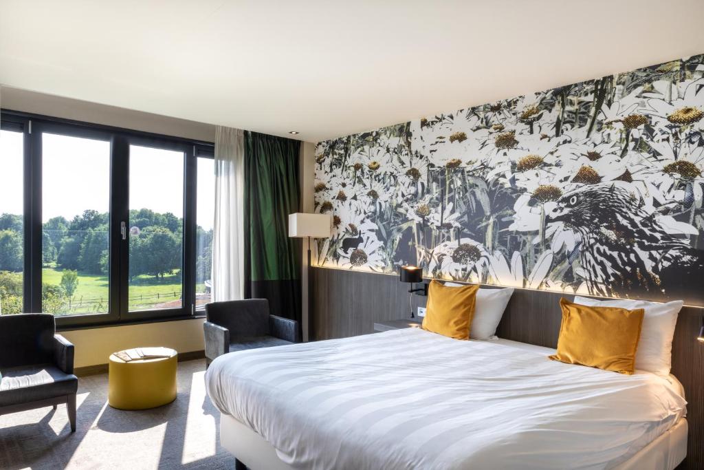 Двухместный (Номер «Комфорт» с кроватью размера «king-size» и видом на сад) отеля Van der Valk Hotel Heerlen, Маастрихт