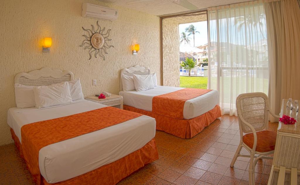 Двухместный (Двухместный номер с 1 кроватью и видом на бассейн) отеля Cabo Blanco Hotel and Marina, Барра-де-Навидад