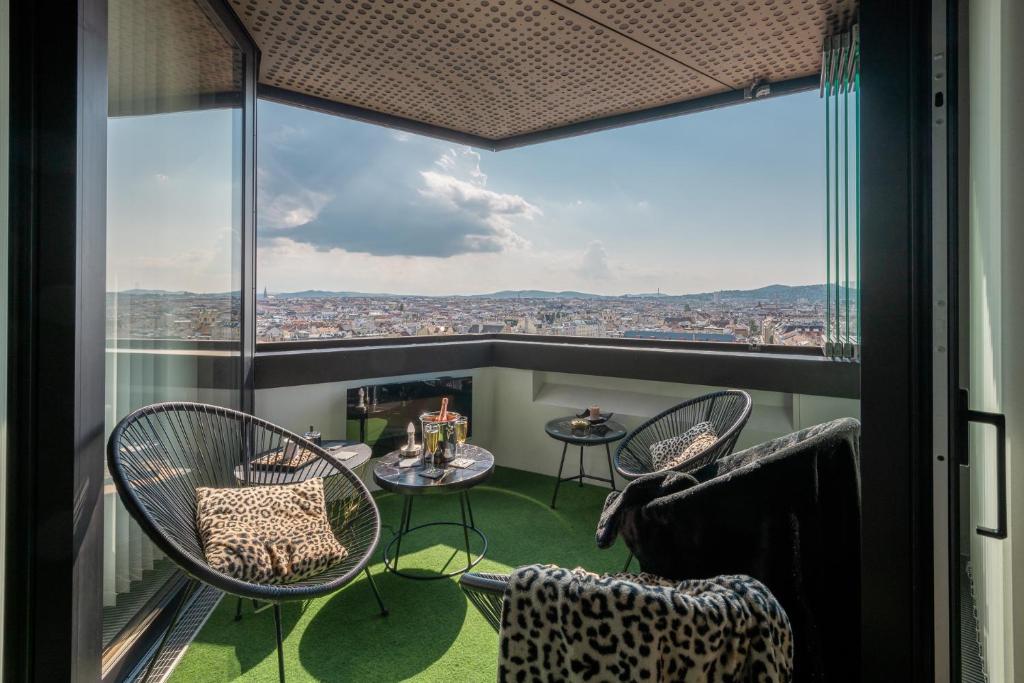 Апартаменты (Rooftop Apartment (Black View)), Skyflats Vienna