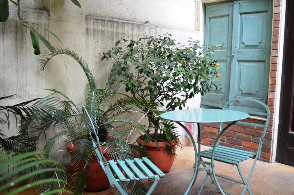 Двухместный (Двухместный номер Делюкс с 1 кроватью или 2 отдельными кроватями, вид на сад) отеля Zaza Stay, Нью-Дели