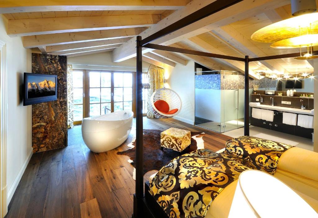 Сьюит (Президентский люкс) отеля The Alpine Palace New Balance Luxus Resort, Целль-ам-Зе
