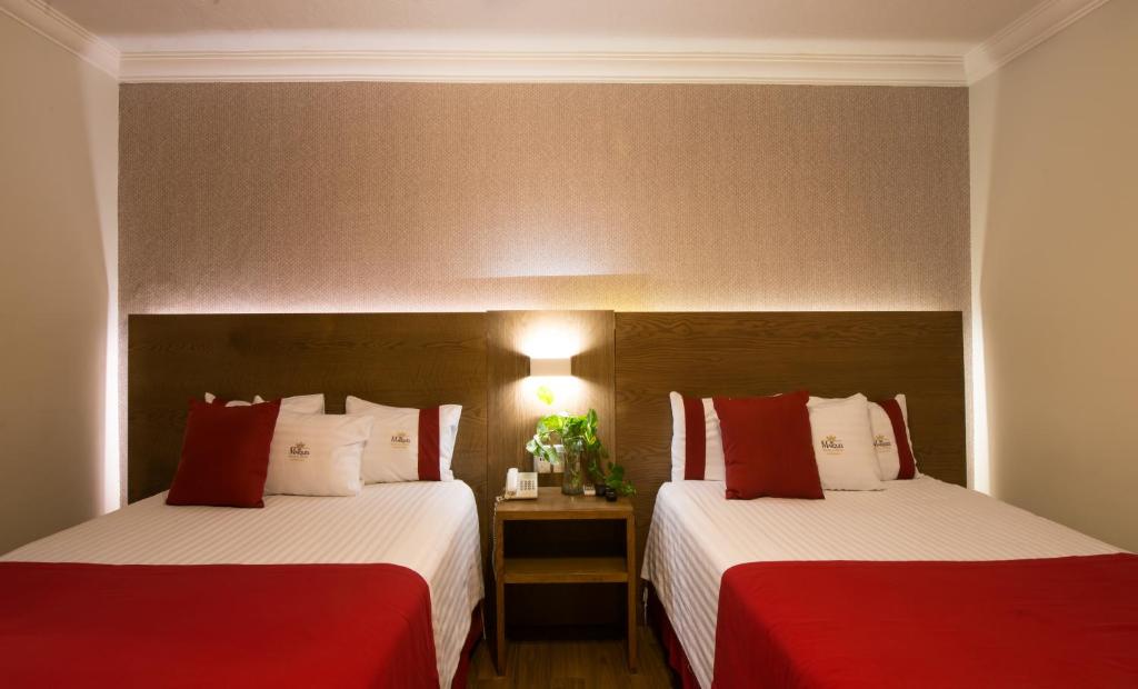 Сьюит (Люкс с 2 кроватями размера «queen-size») отеля Del Marques Hotel and Suites, Гвадалахара