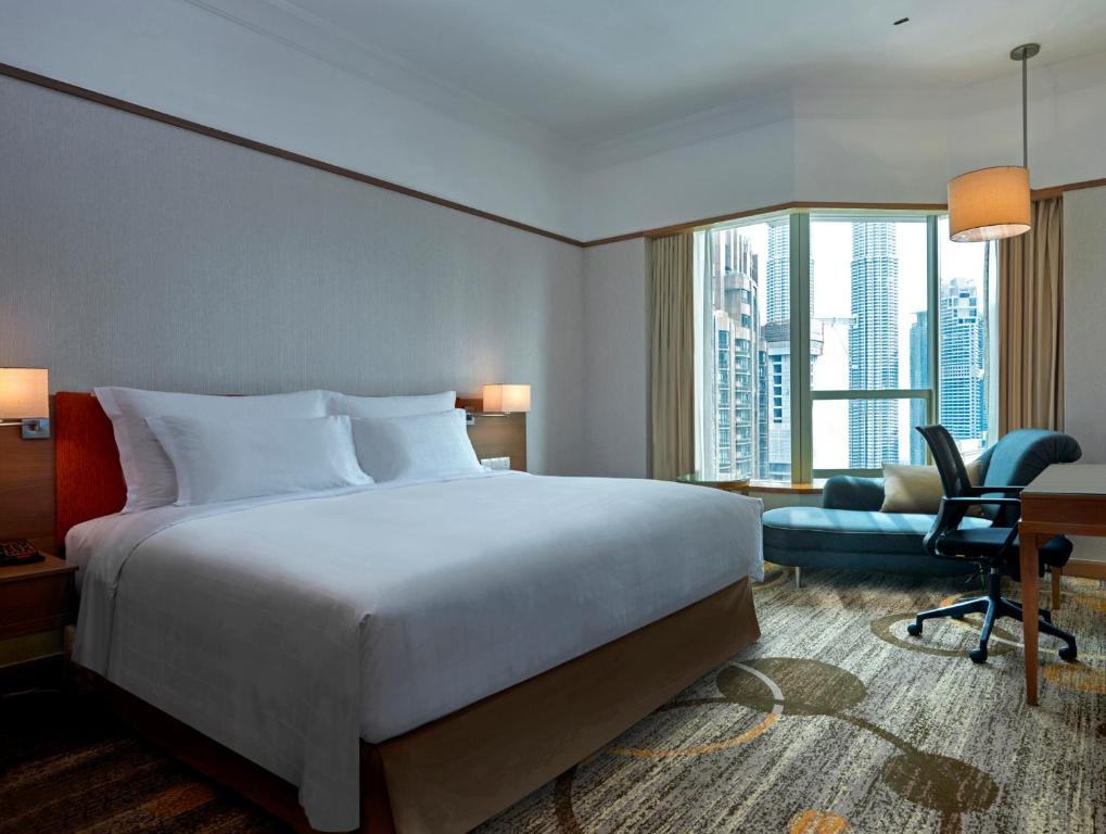 Двухместный (Deluxe Room - Jom Santai Package), Pullman Kuala Lumpur City Centre Hotel & Residences