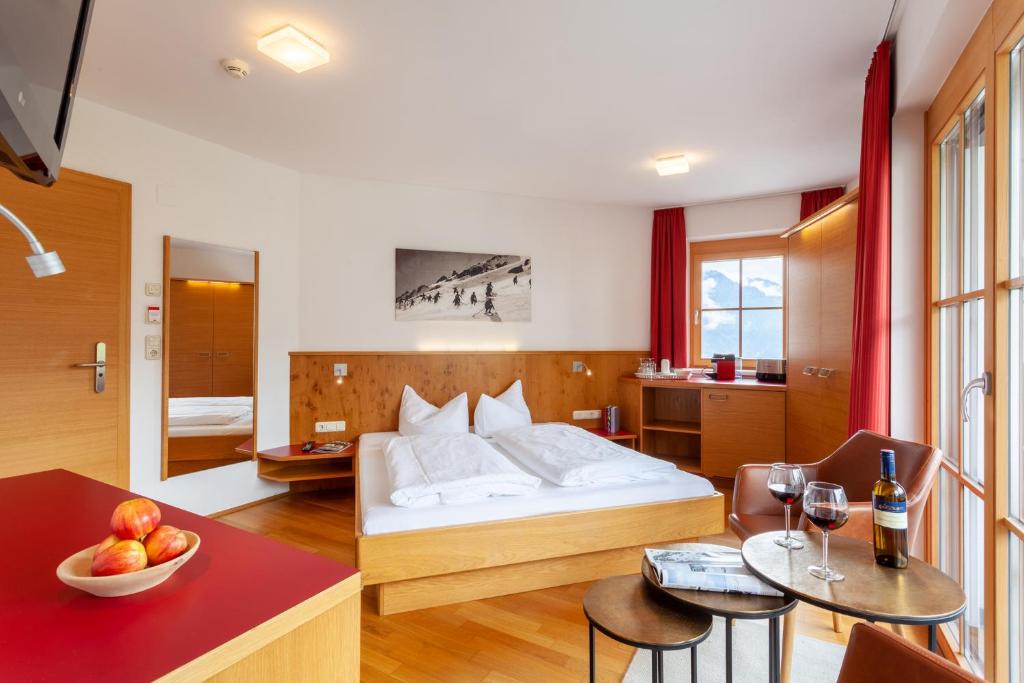 Двухместный (Двухместный номер «Комфорт» с 1 кроватью) апарт-отеля Apart-Hotel Alpinsonnenresidenz, Фис