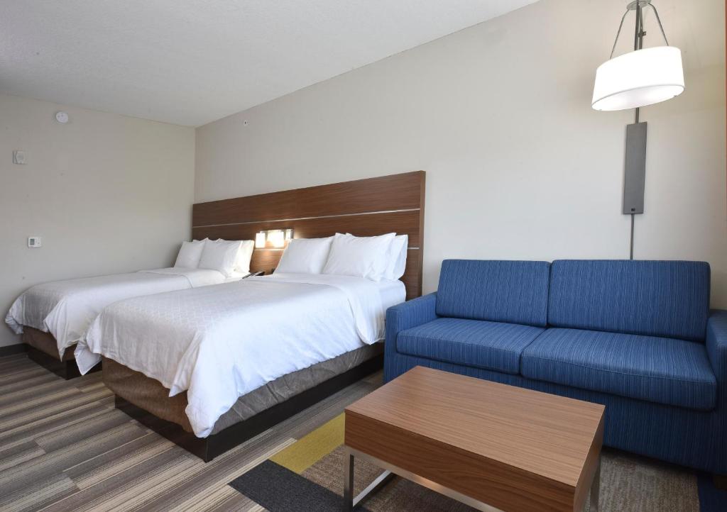 Сьюит (Люкс с 2 кроватями – для некурящих) отеля Holiday Inn Express & Suites - Orlando - Lake Nona Area, an IHG Hotel, Орландо