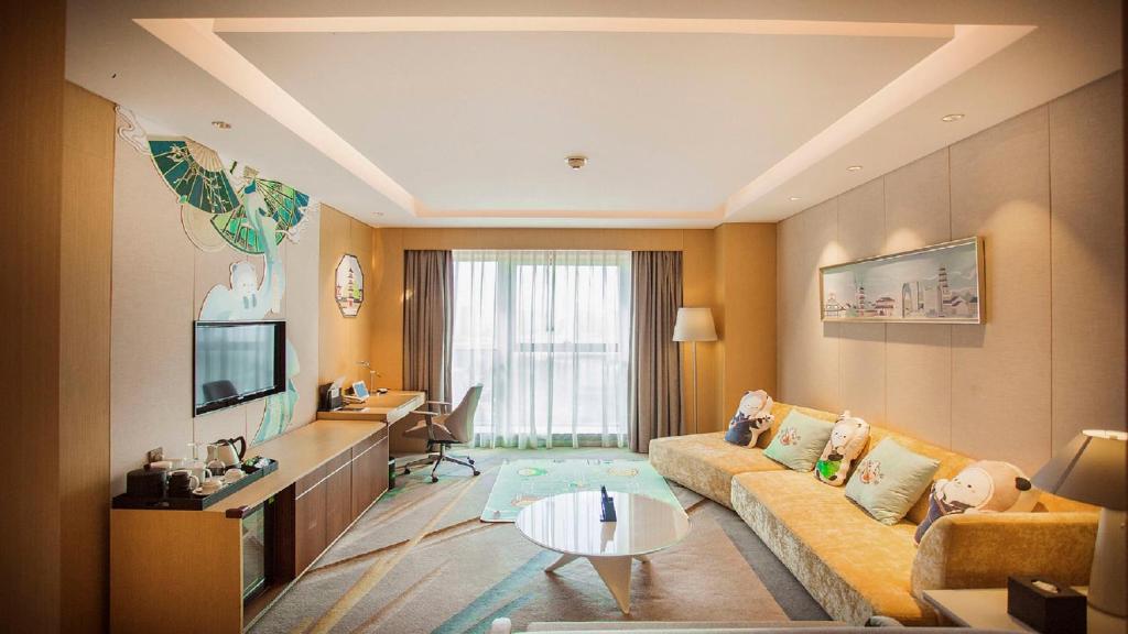 Сьюит (One-Bedroom King Suite - Kids Theme), Holiday Inn Suzhou Huirong Plaza