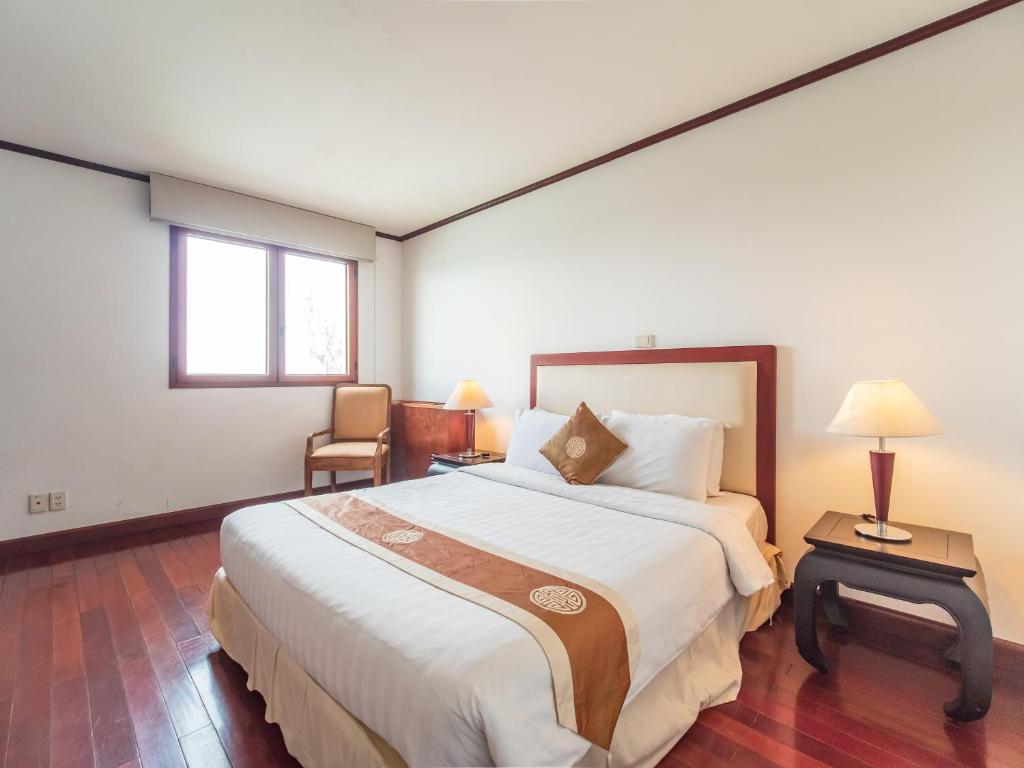 Апартаменты (Апартаменты с 3 спальнями) апарт-отеля Saigon Domaine Luxury Residences, Хошимин