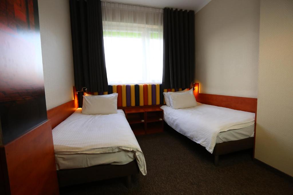 Двухместный (Стандартный двухместный номер с 2 отдельными кроватями) отеля Eurohotel Katowice, Катовице