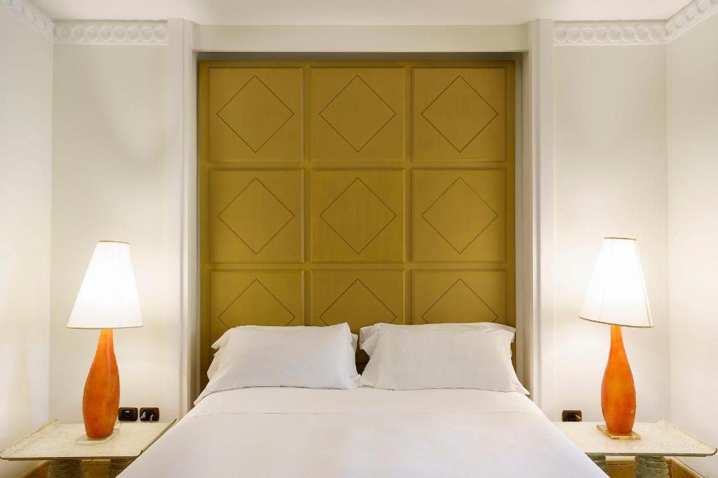 Двухместный (Стандартный двухместный номер с 1 кроватью или 2 отдельными кроватями и террасой) отеля Romano Palace Luxury Hotel, Катания