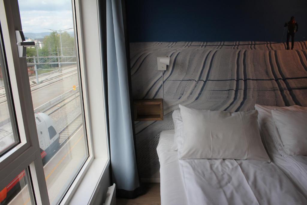 Двухместный (Стандартный двухместный номер с 1 кроватью) хостела Lillehammer Stasjonen Hotel & Hostel, Лиллехамер