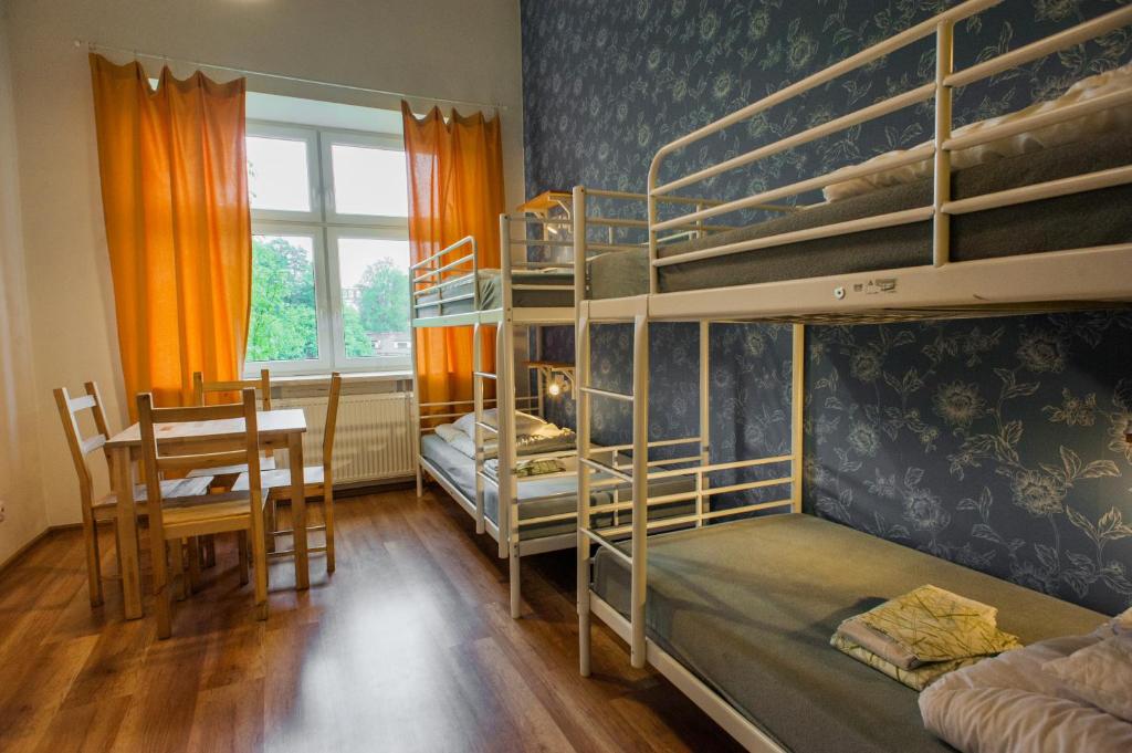 Четырехместный (Четырехместный номер с общей ванной комнатой), Atlantis Hostel