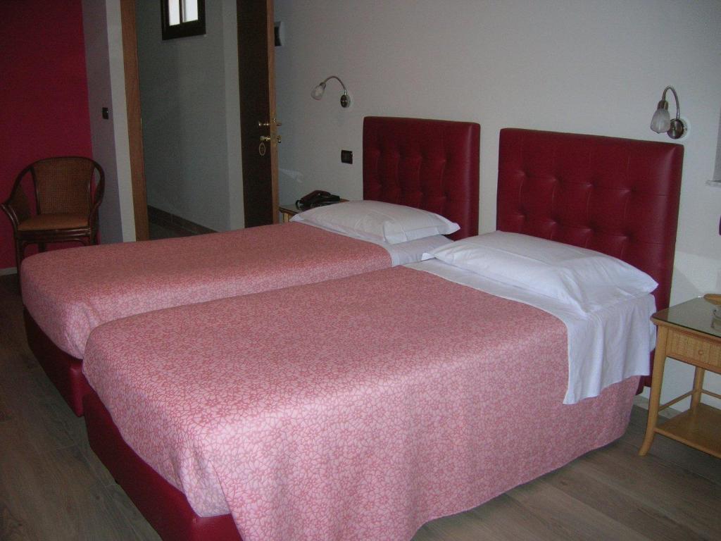 Двухместный (Двухместный номер с 1 кроватью или 2 отдельными кроватями) отеля Hotel Villa Archirafi, Палермо