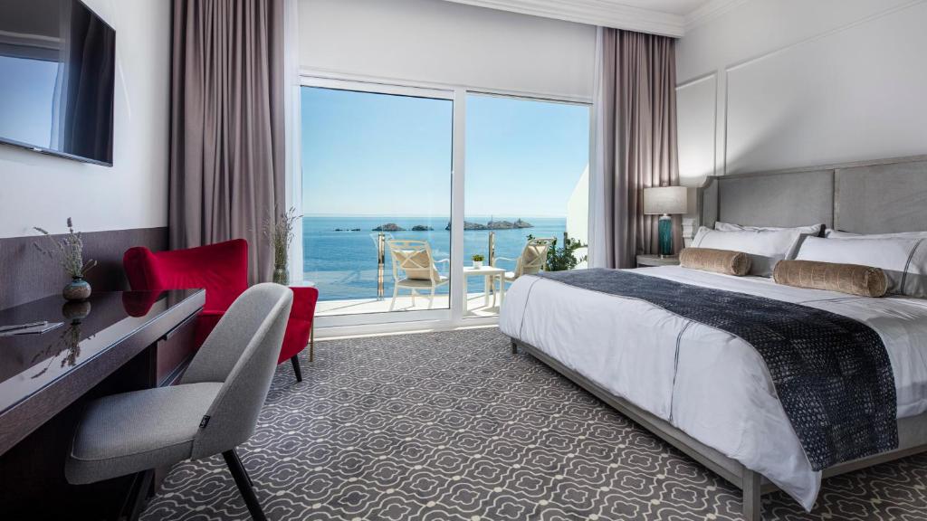 Двухместный (Роскошный двухместный номер с 1 кроватью и балконом, вид на море) отеля Royal Palm Hotel, Дубровник