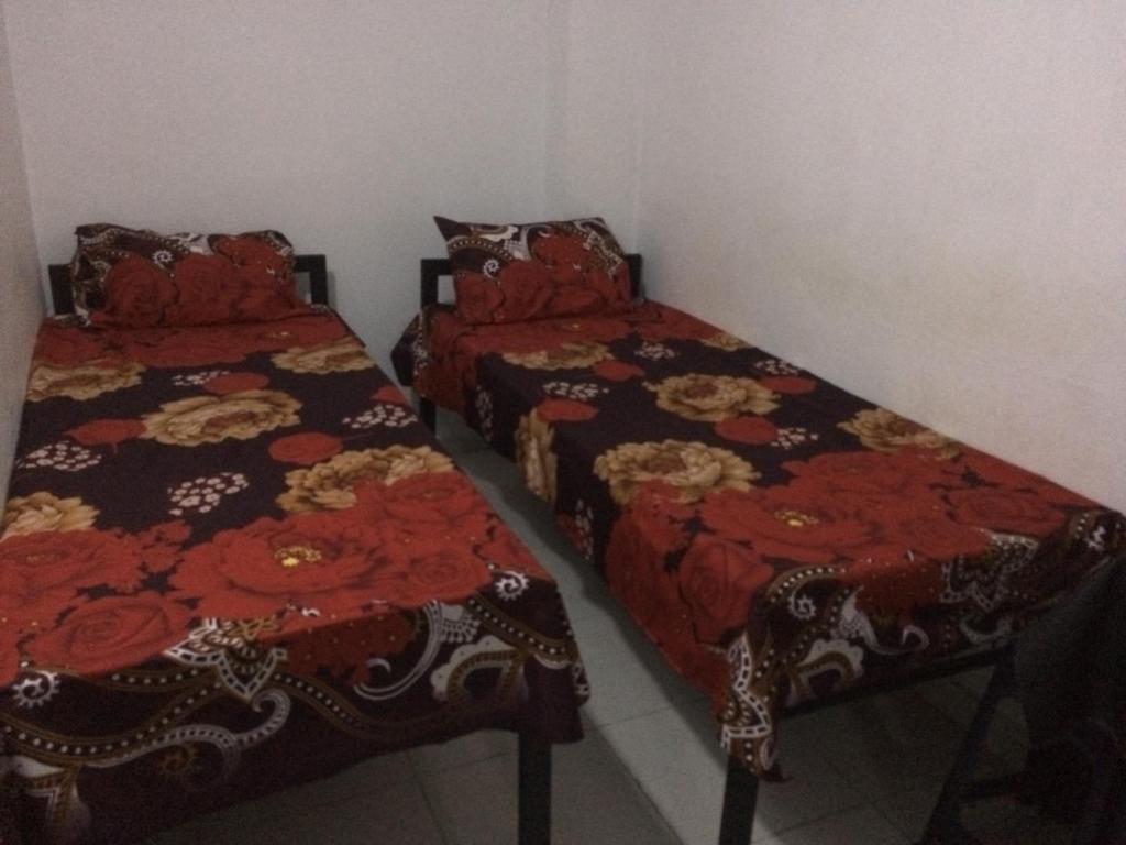 Двухместный (Небольшой двухместный номер с 1 кроватью) гостевого дома RR House, Коломбо