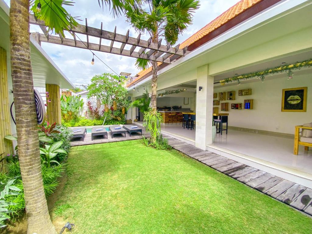 Вилла (Вилла с 3 спальнями), Luxury big 5 star 3BRM Villa in centre of Canggu