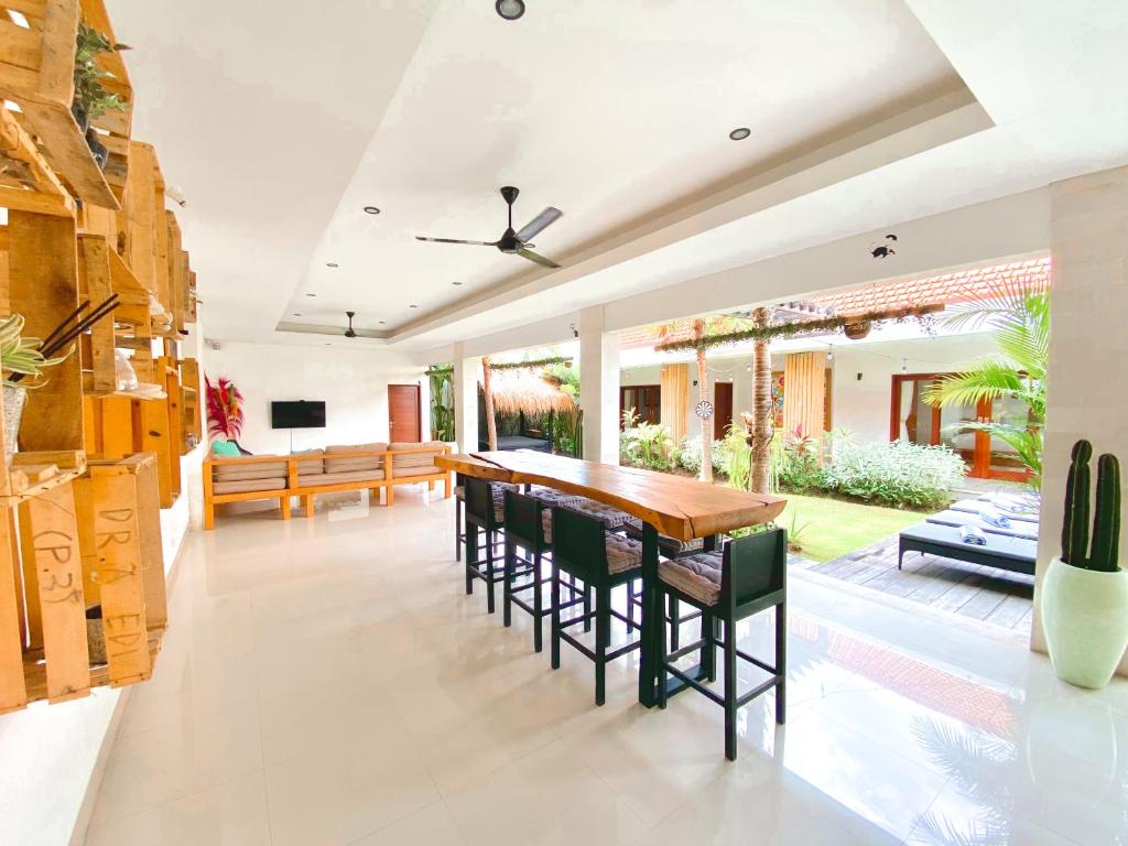 Вилла (Вилла с 3 спальнями), Luxury big 5 star 3BRM Villa in centre of Canggu