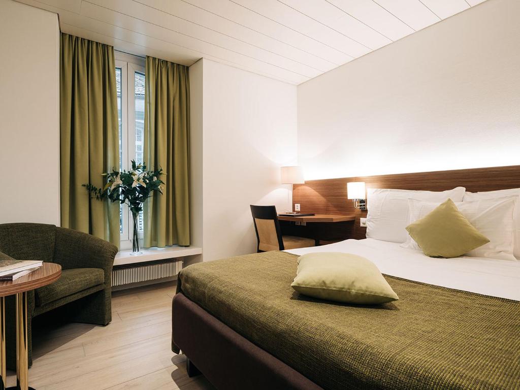 Двухместный (Double Room SMART) отеля Hotel Krone Thun, Тун