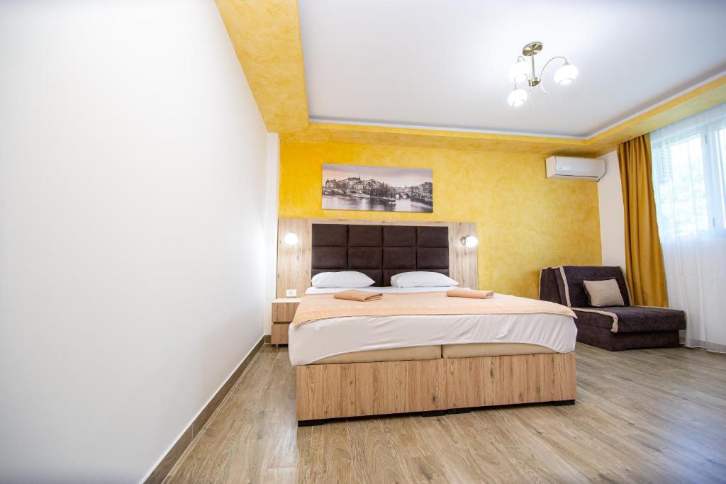 Апартаменты (Апартаменты-студио с 1 двуспальной кроватью или 2 отдельными кроватями и балконом) апартамента Apartment Sofija, Будва