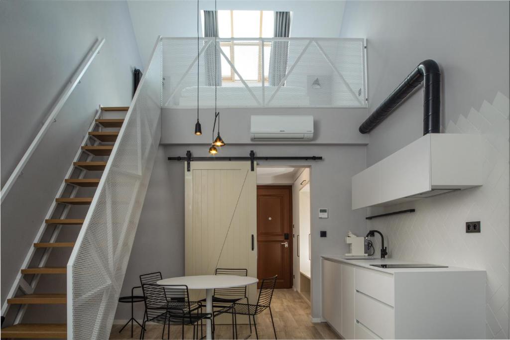 Студио (Двухуровневый номер-студио), OREA Place Seno