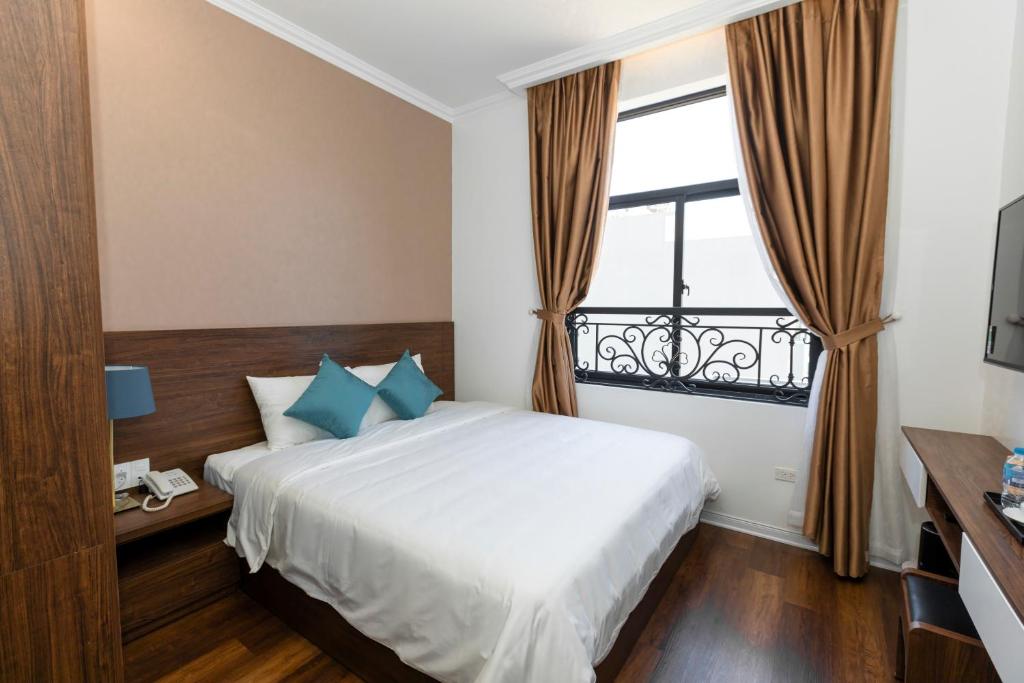 Двухместный (Стандартный двухместный номер с 1 кроватью) отеля Minh Phong Hotel Ha Long, Халонг