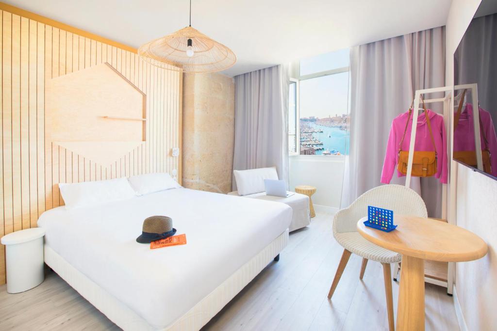 Двухместный (Cocoon Family Room - Old Port View), Hôtel Alizé Marseille Vieux Port