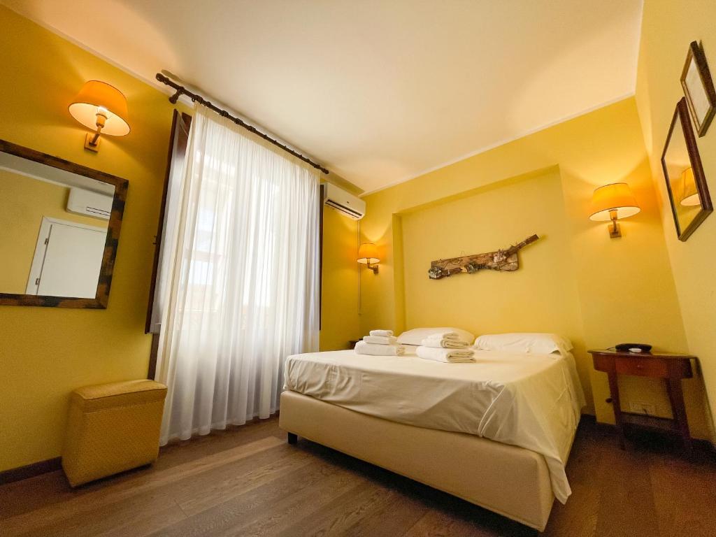 Двухместный (Стандартный двухместный номер с 1 кроватью) отеля Hotel La Plumeria, Чефалу
