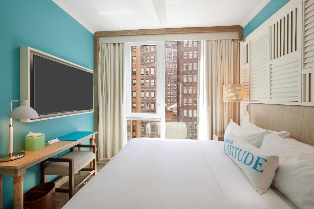 Двухместный (Стандартный номер с кроватью размера «king-size») отеля Margaritaville Resort Times Square, Нью-Йорк