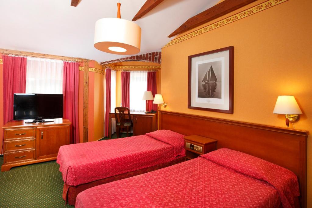 Двухместный (Двухместный номер с 2 отдельными кроватями) отеля Meduza Hotel, Мельно