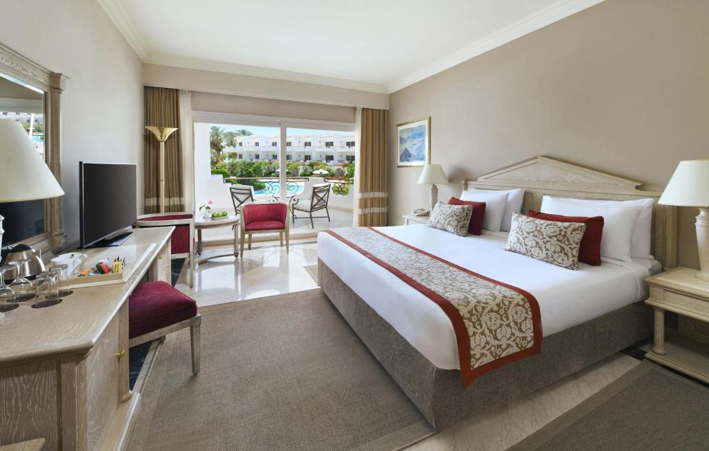 Двухместный (Улучшенный двухместный номер с 1 кроватью) курортного отеля Iberotel Palace, Шарм-эль-Шейх