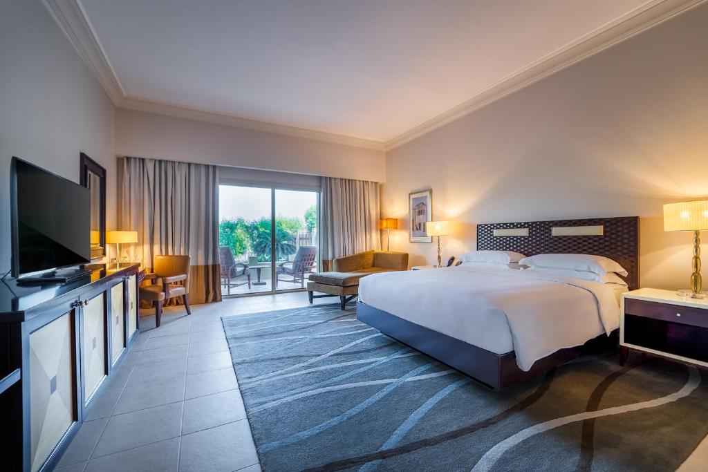 Семейный (Вилла с 3 спальнями на 1 этаже) отеля Grand Hyatt Doha Hotel & Villas, Доха