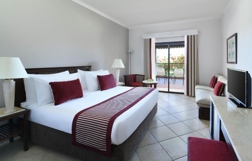 Двухместный (Специальное предложение - Улучшенный двухместный номер с 1 кроватью или 2 отдельными кроватями - Только для граждан и постоянных жителей Египта) курортного отеля Jaz Belvedere Resort, Шарм-эль-Шейх