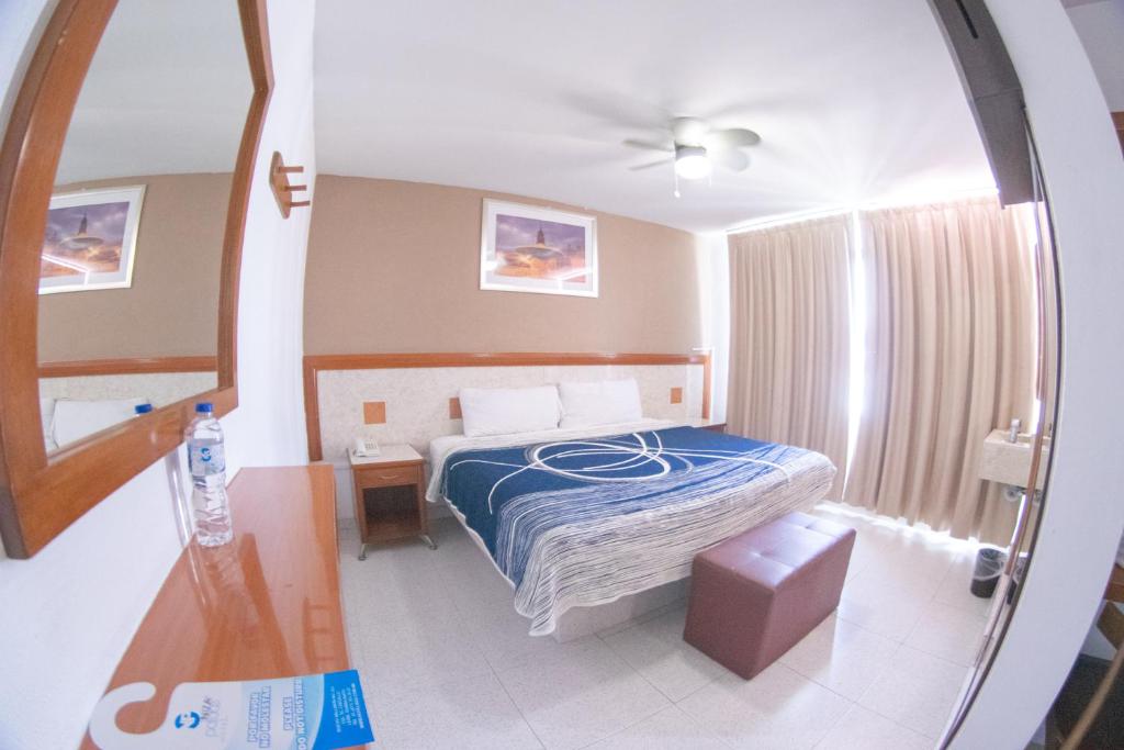 Двухместный (Стандартный номер с кроватью размера «king-size») отеля Hotel Niza Zona Piel, Леон (Штат Гуанахуато)
