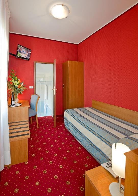 Двухместный (Двухместный номер с 1 кроватью, определяемый при заезде) отеля Hotel Nazionale, Венеция