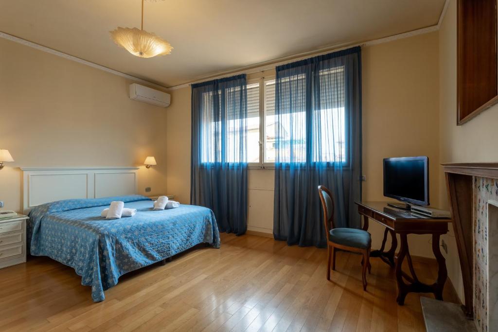 Двухместный (Улучшенный двухместный номер с 1 кроватью или 2 отдельными кроватями и террасой) отеля Annabella Hotel, Флоренция