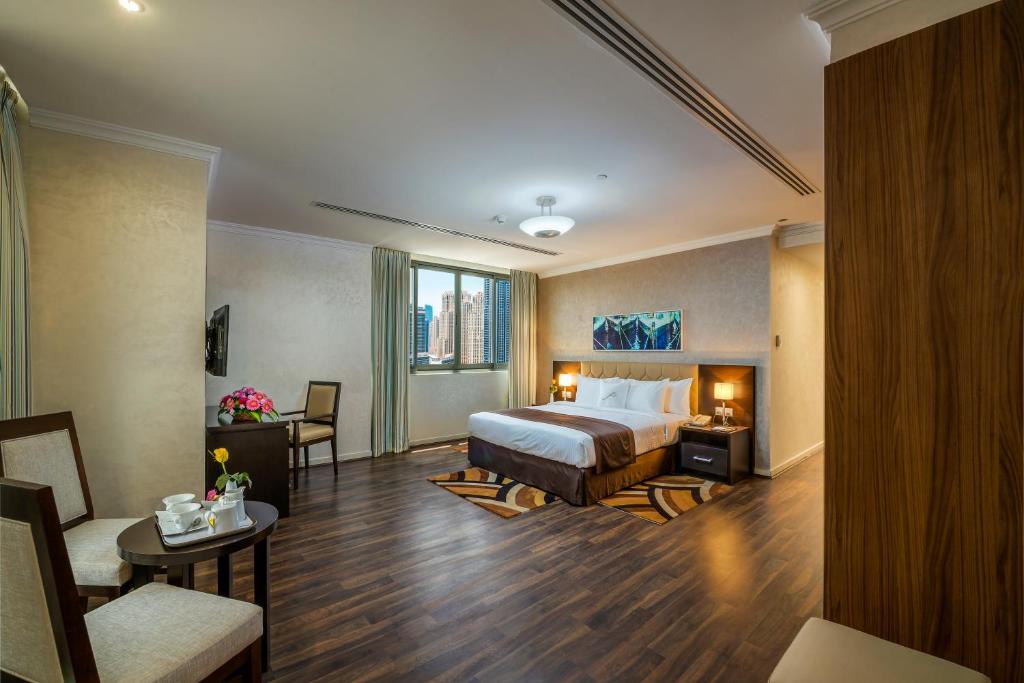 Апартаменты (Апартаменты Делюкс с 1 спальней) апарт-отеля City Premiere Marina Hotel Apartments, Дубай