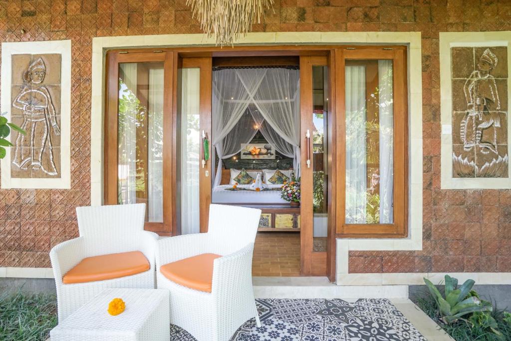 Двухместный (Двухместный номер с 1 кроватью и видом на бассейн), KTS Authentic Balinese Villas