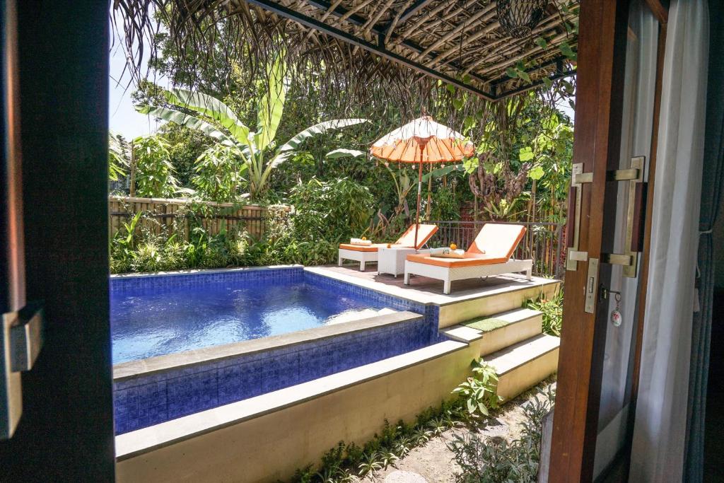 Двухместный (Двухместный номер с 1 кроватью и видом на бассейн), KTS Authentic Balinese Villas