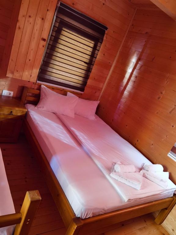 Двухместный (Двухместный номер с 1 кроватью) гостевого дома Rafting Blue River Tara, Жабляк